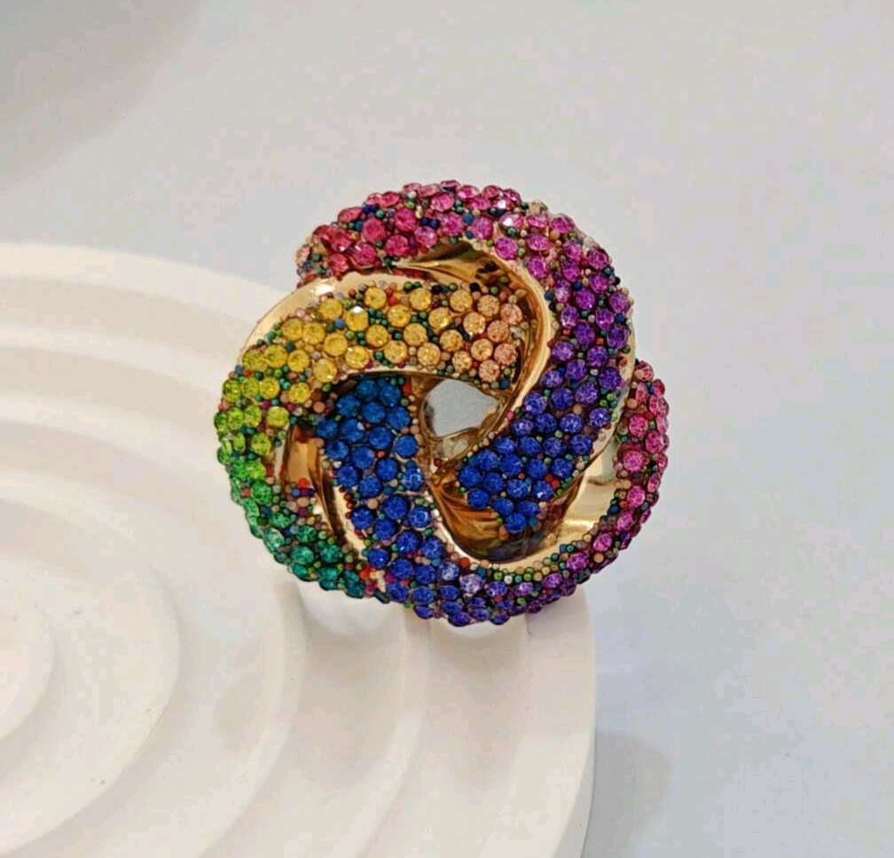 Swirl Knot Ring with Rhinestones