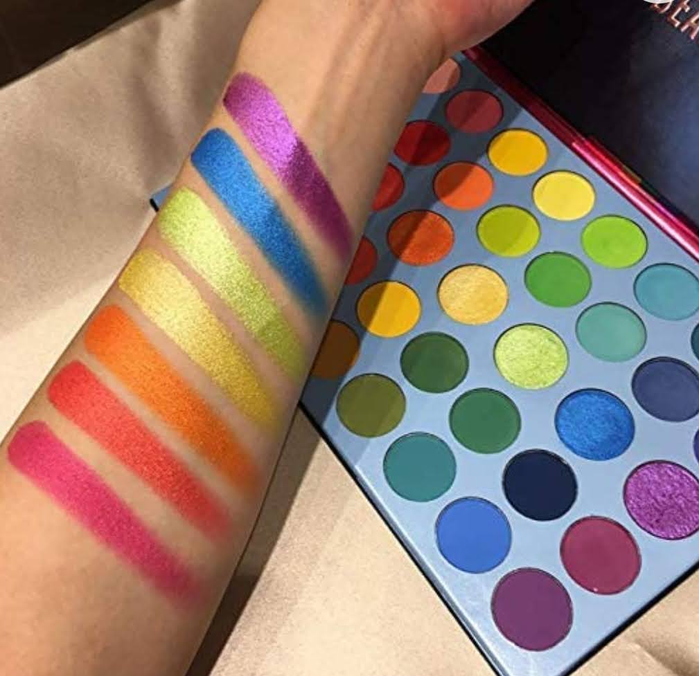 Palette de maquillage pigmenté/Pigmented makeup palette