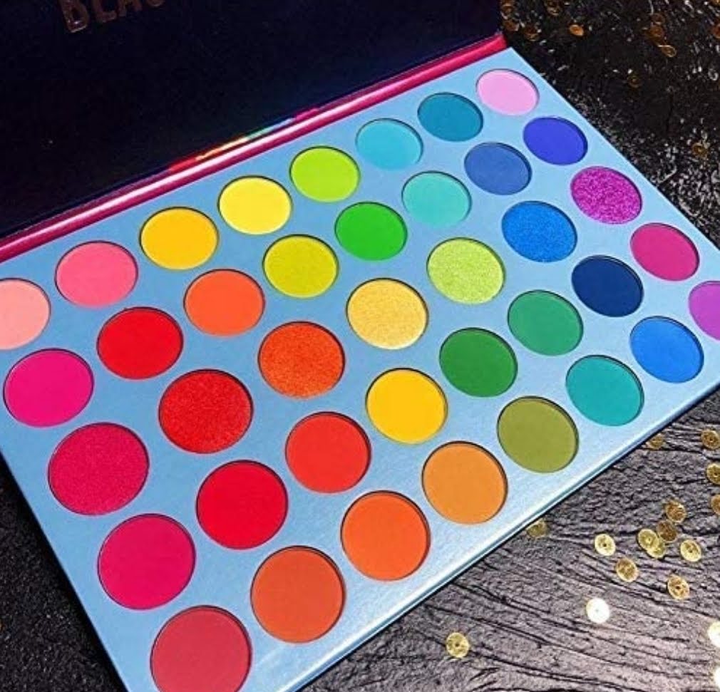 Palette de maquillage pigmenté/Pigmented makeup palette